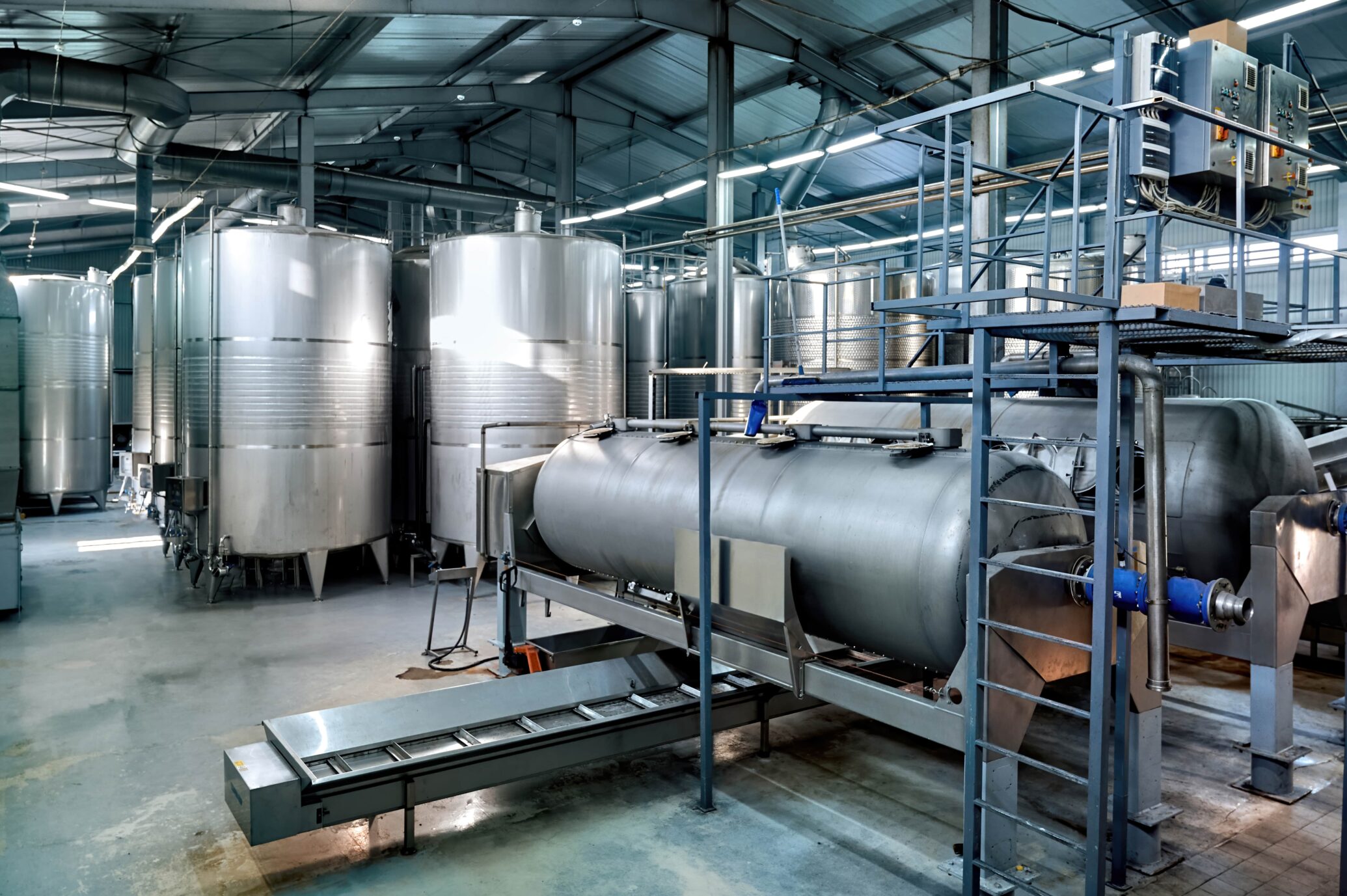 metal-wine-storage-tanks-winery-min